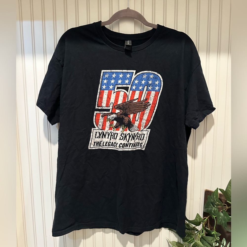 Lynyrd Skynyrd 2024 “Flying Eagle” Tour Graphic Concert Tee 🔥